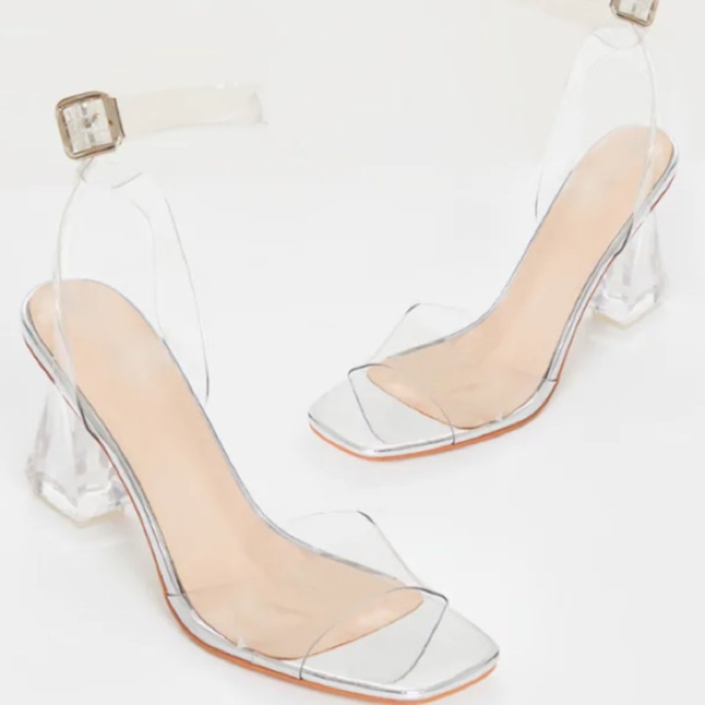 BOGO 🆓 PLT CLEAR HEELS SIZE 9